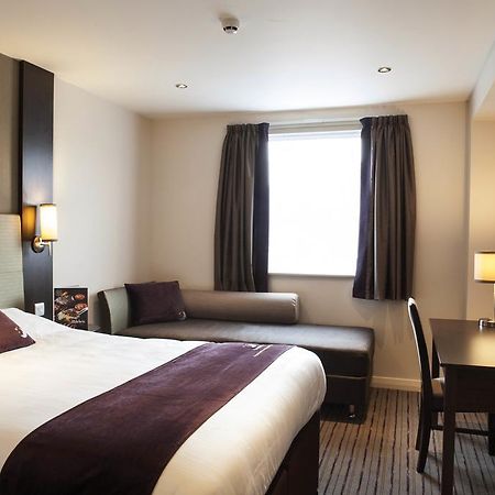 Premier Inn Tring Exterior foto