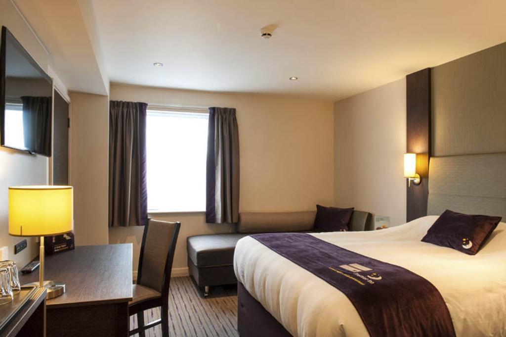 Premier Inn Tring Exterior foto